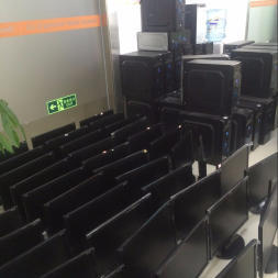 龍崗興隆舊貨回收工廠一切設備辦公用品沙發(fā)冰箱電腦等